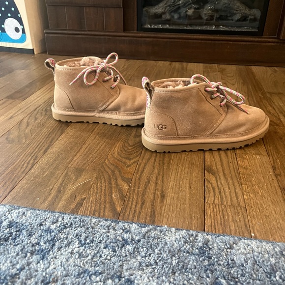 Ugg lace up boots - Picture 4 of 5